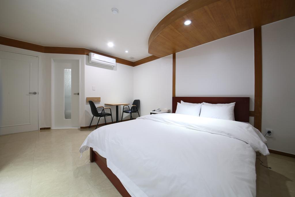 Abata Business Hotel โกยาง ภายนอก รูปภาพ