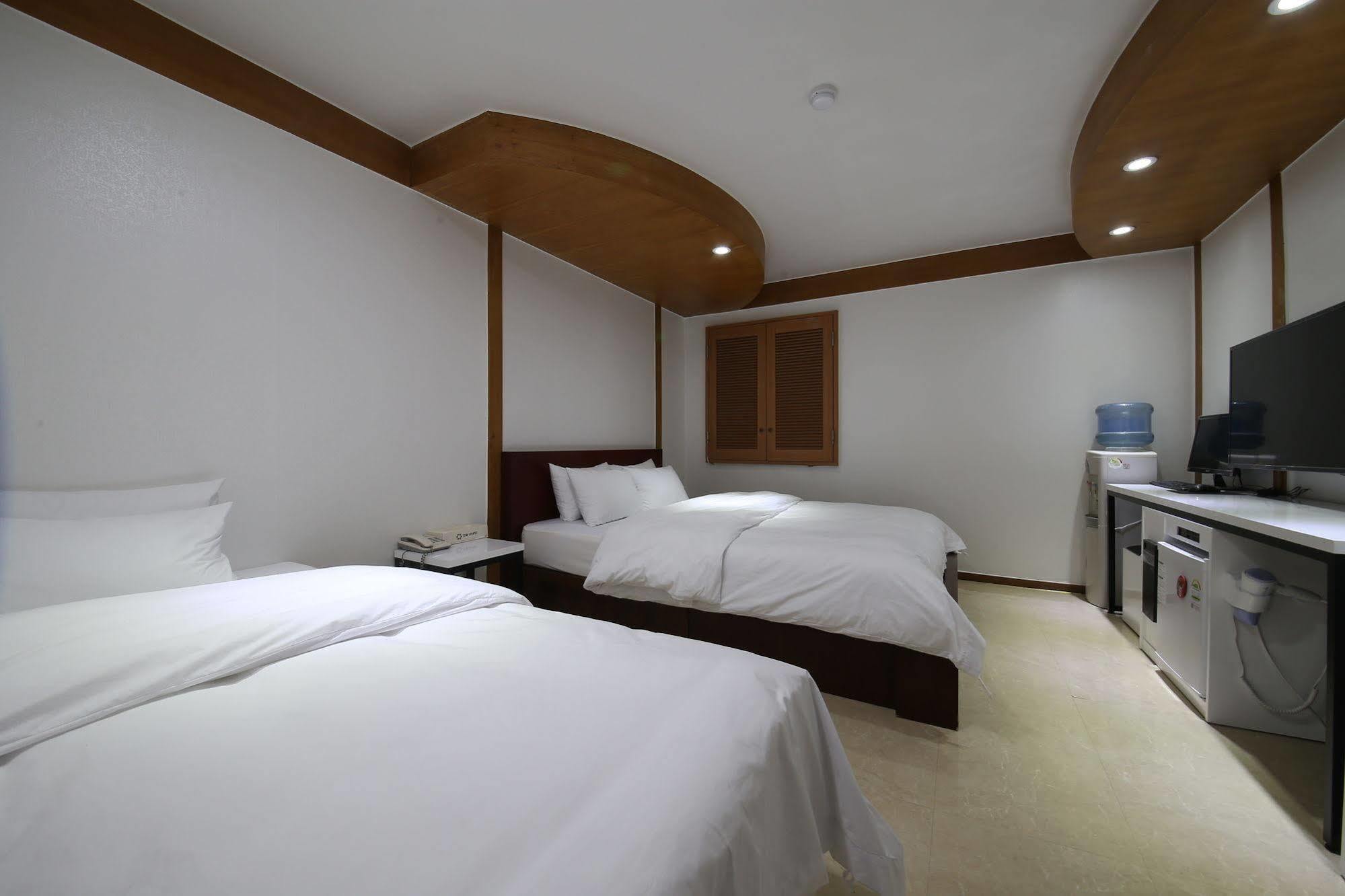 Abata Business Hotel โกยาง ภายนอก รูปภาพ