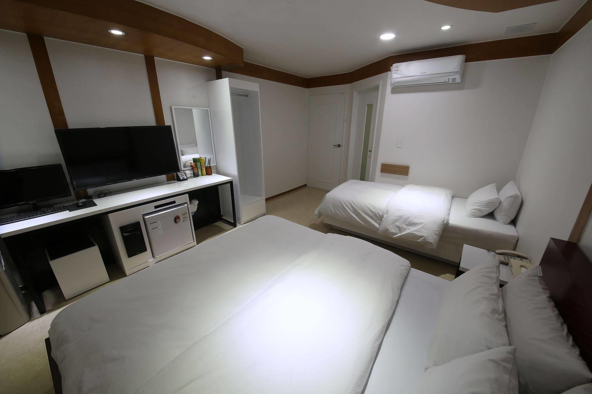 Abata Business Hotel โกยาง ภายนอก รูปภาพ
